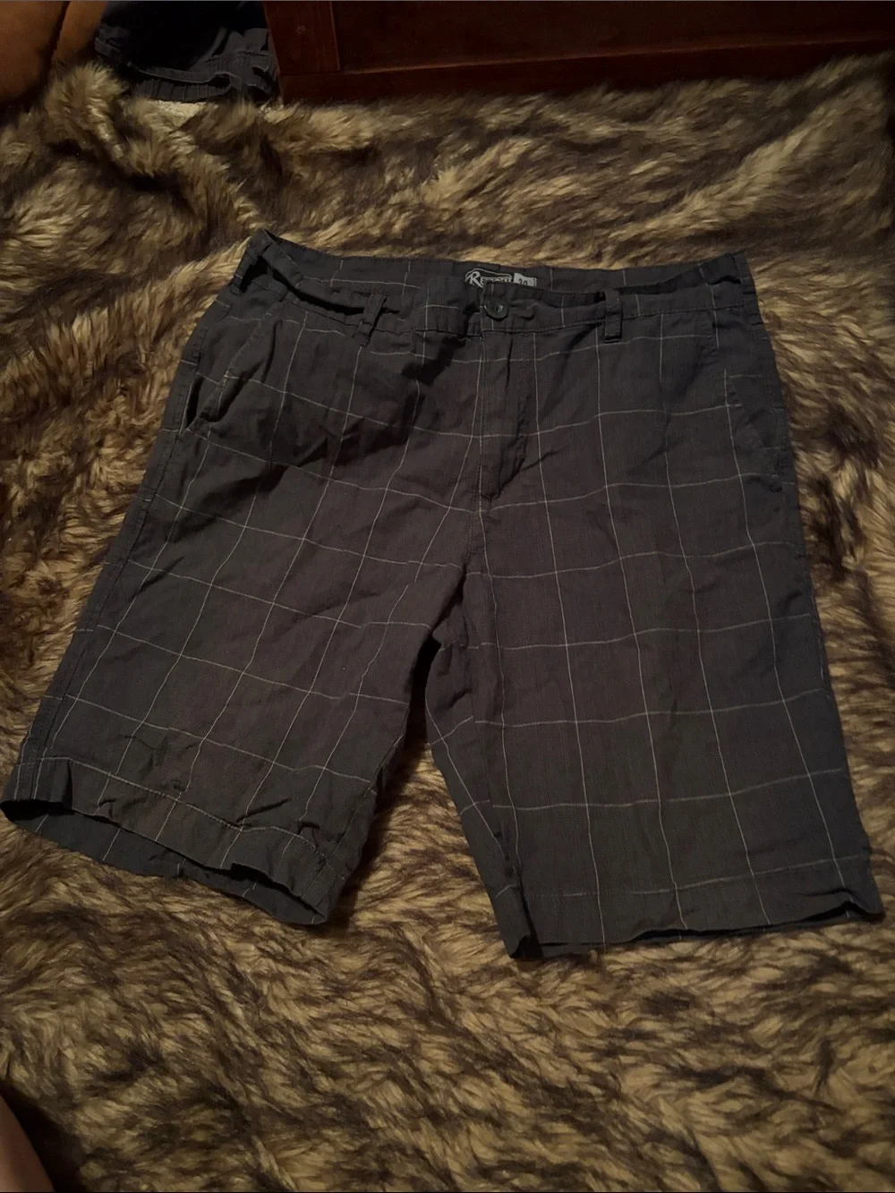Retrofit Men’s Charcoal Gray Windowpane Flat-Front Shorts